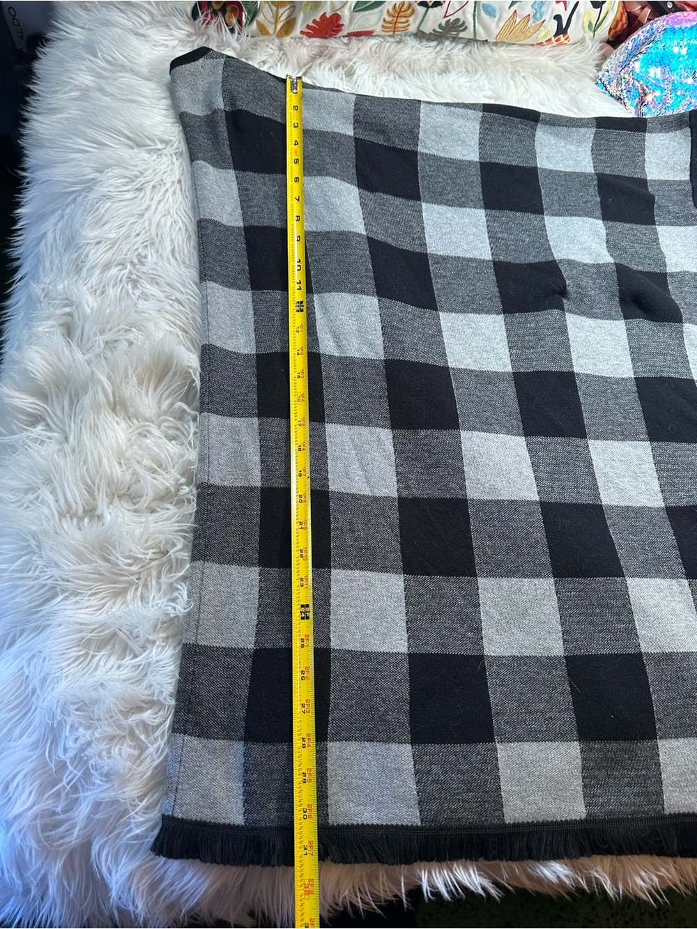 Kensie • Buffalo Check Greyscale Fringe Trim Poncho - Picture 9 of 14